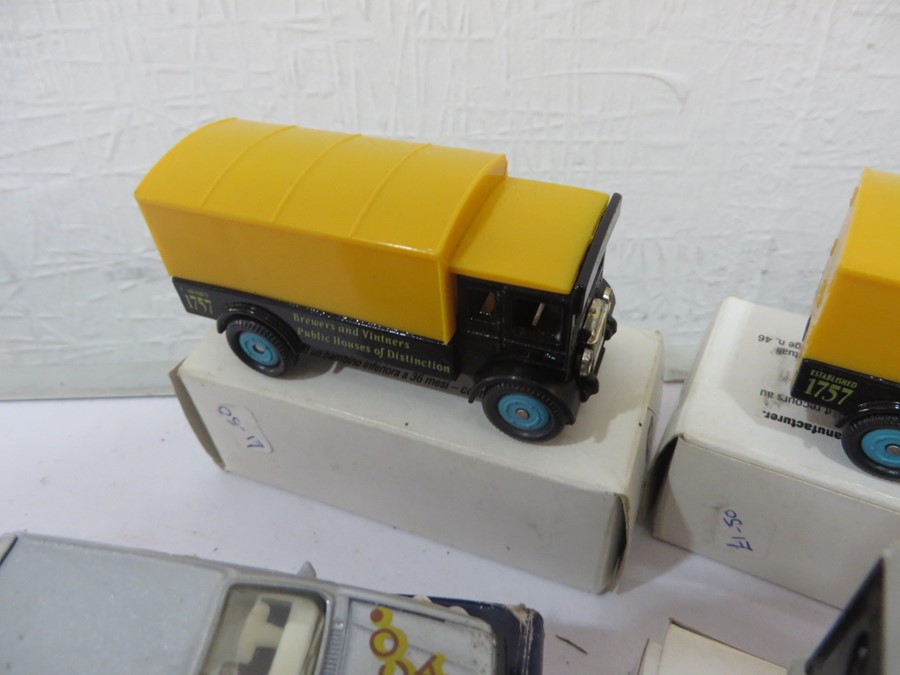 A quantity of Corgi and Dinky die cast cars etc - Image 8 of 27