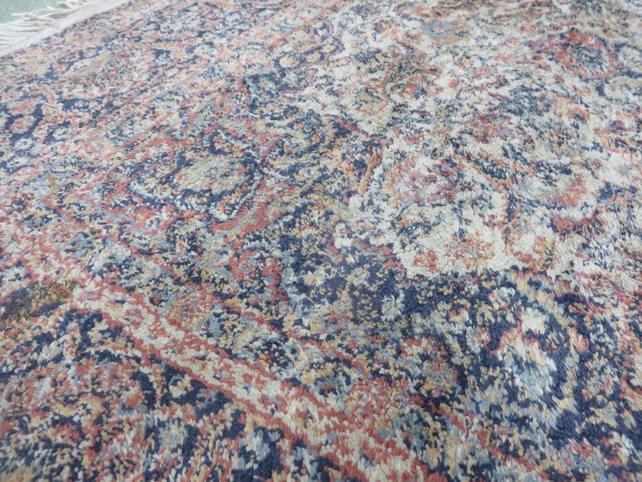 A cream ground rug 140cm x 100cm - Image 2 of 9