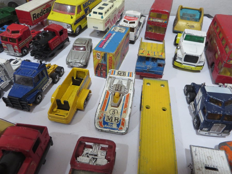 A quantity of various Matchbox diecast cars, toys etc - Image 23 of 39