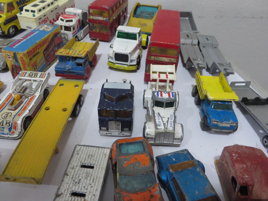 A quantity of various Matchbox diecast cars, toys etc - Image 22 of 39