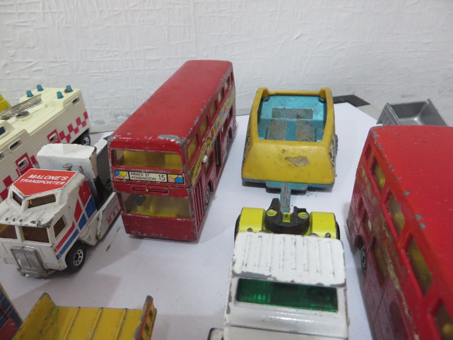 A quantity of various Matchbox diecast cars, toys etc - Image 36 of 39