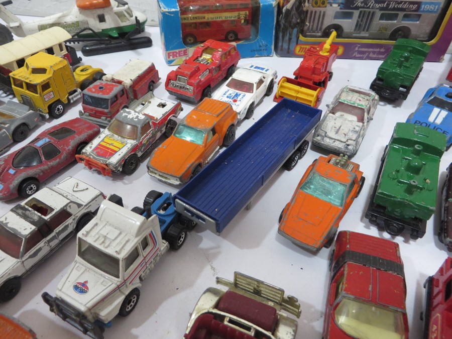 A quantity of various Matchbox diecast cars, toys etc - Image 26 of 39