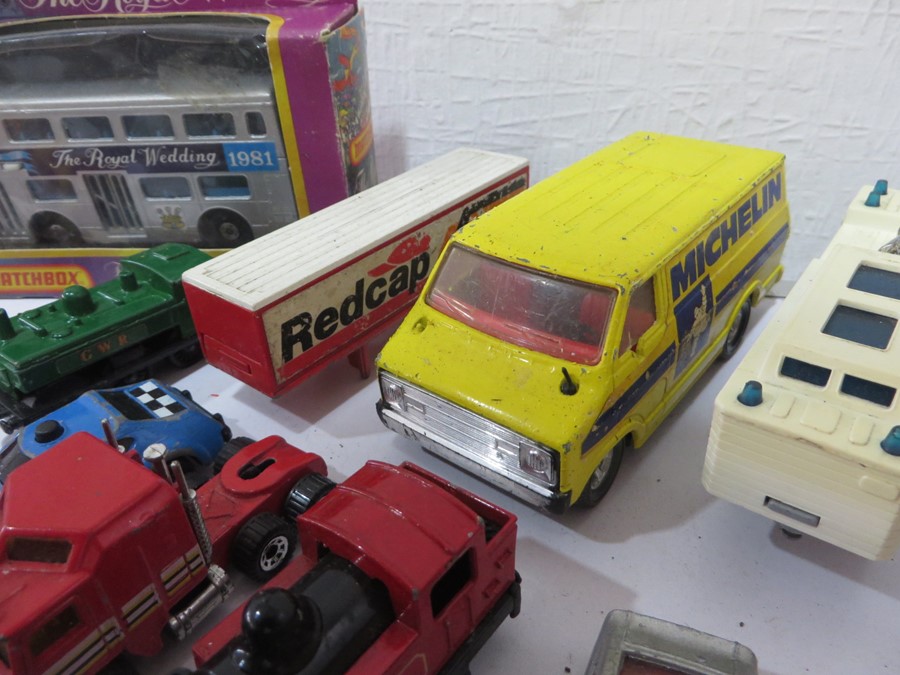 A quantity of various Matchbox diecast cars, toys etc - Image 38 of 39