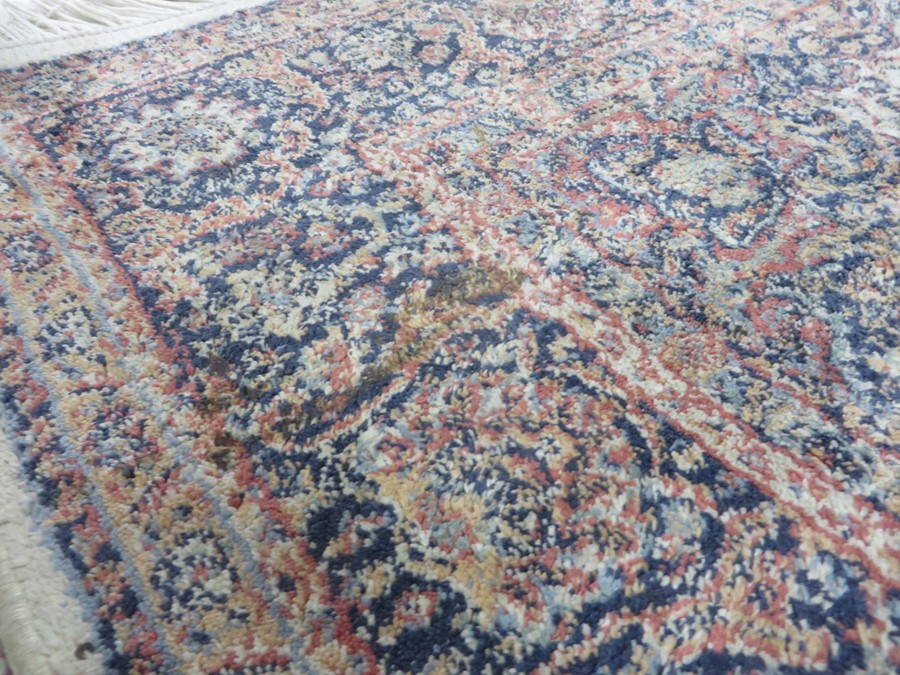 A cream ground rug 140cm x 100cm - Image 3 of 9
