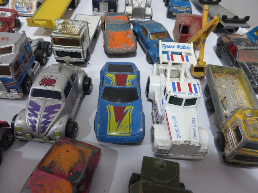 A quantity of various Matchbox diecast cars, toys etc - Image 9 of 39