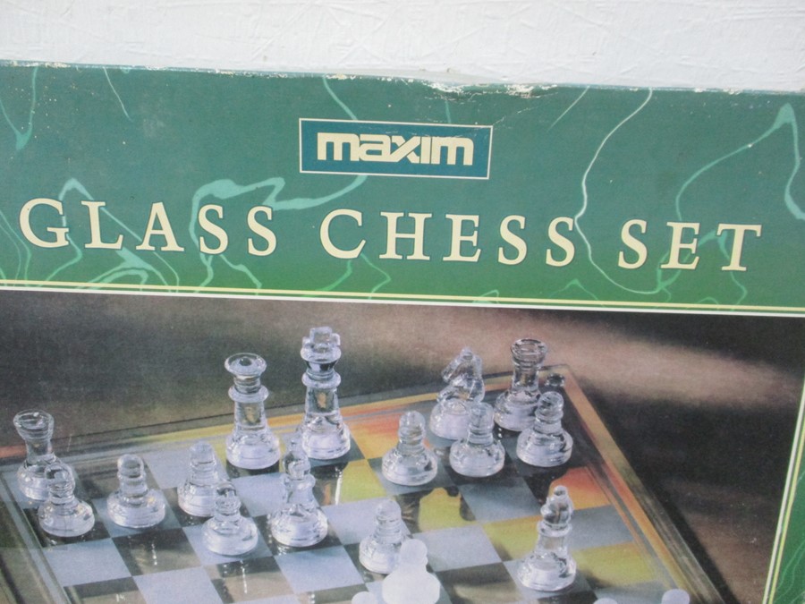 A boxed glass chess set along with one other - Image 4 of 6