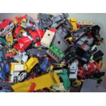 A quantity of various diecast cars including Matchbox, Tonka, Lledro, Corgi etc