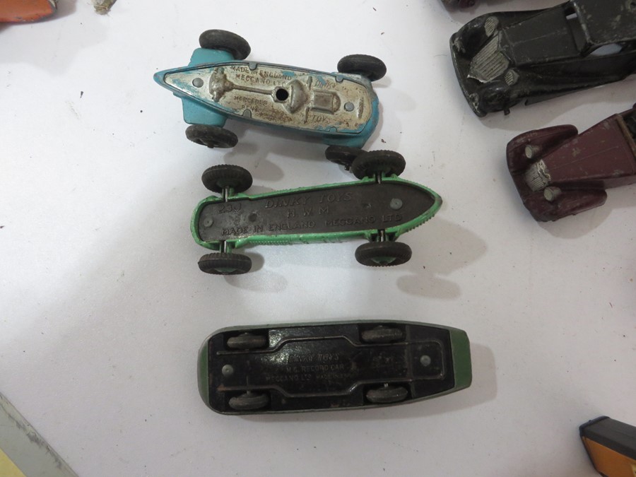 A quantity of diecast Dinky toys and cars including M.G Record Car, H.W.M (23J), Routemaster Bus, - Image 14 of 15