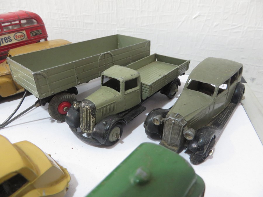 A quantity of diecast Dinky toys and cars including M.G Record Car, H.W.M (23J), Routemaster Bus, - Image 10 of 15