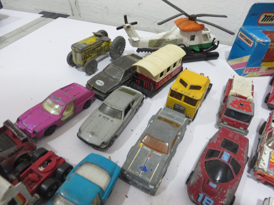 A quantity of various Matchbox diecast cars, toys etc - Image 28 of 39