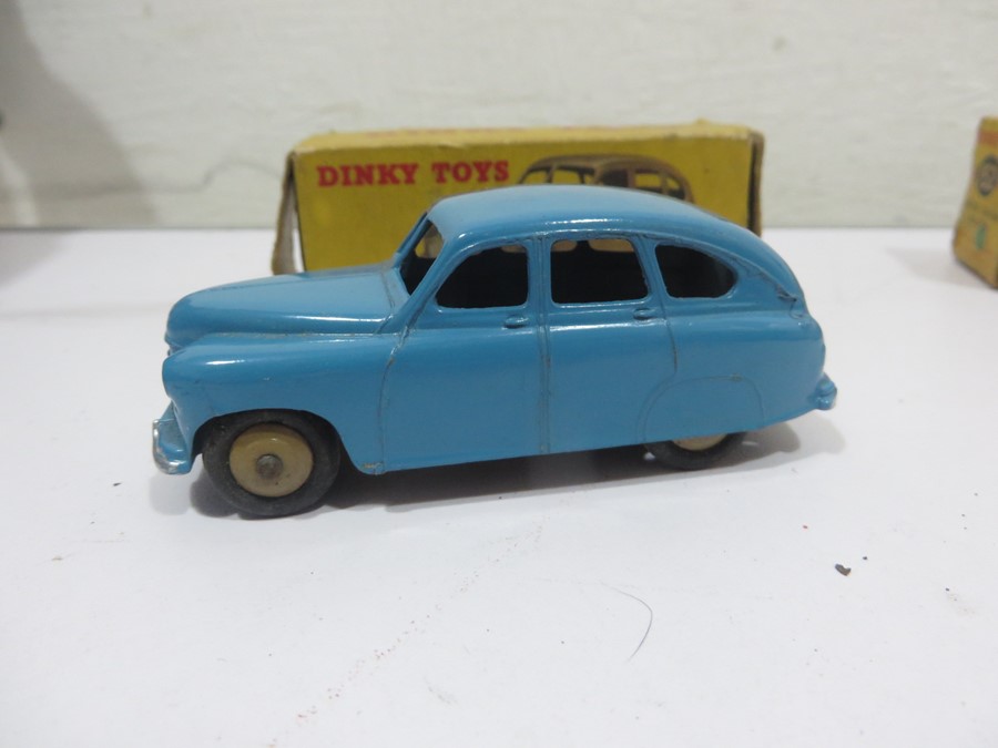 Two boxed Dinky Toys diecast car models, an Austin Devon Saloon (152) 40D and a Standard Vanguard - Image 9 of 16