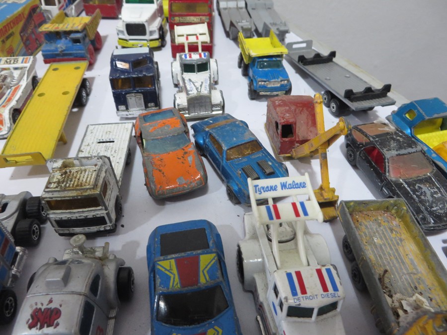 A quantity of various Matchbox diecast cars, toys etc - Image 20 of 39