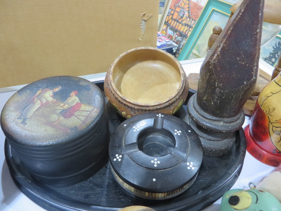 A box of wooden ware items to include carved animal figures, hand painted Russian box etc - Image 4 of 14