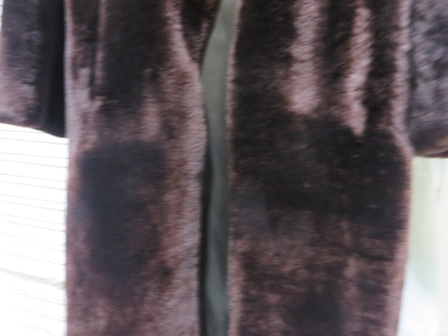 A full length Beaver coat ( S/M) - Image 4 of 4