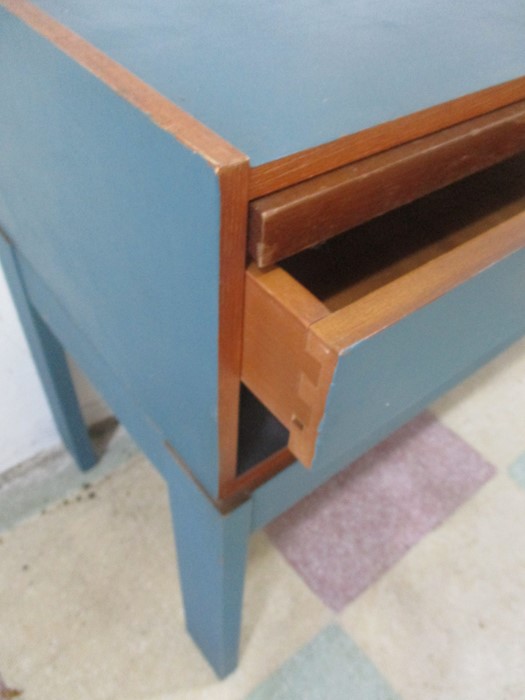 A painted telephone table along with a painted bedside table - Image 4 of 6