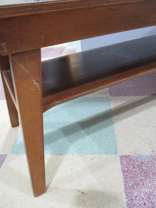 A mid century coffee table with raised ends - Image 3 of 4