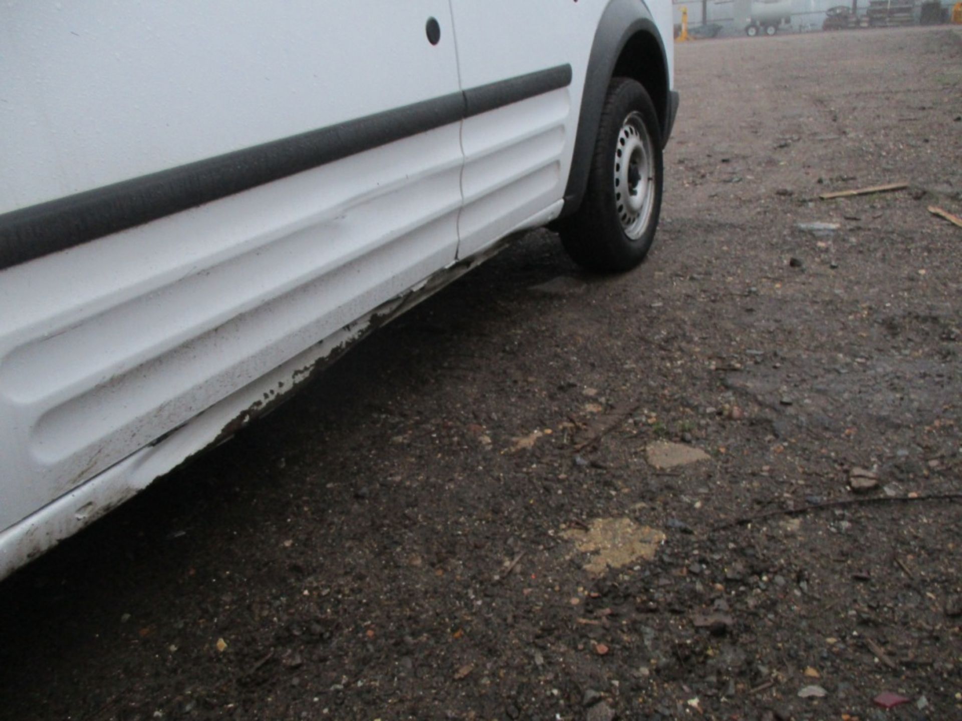 FORD TRANSIT CONNECT 75 T200 PANEL VAN - Image 6 of 9