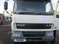 DAF FA LF55-220 FLAT BED LORRY, GREEN/WHITE, REG. T10 BSC