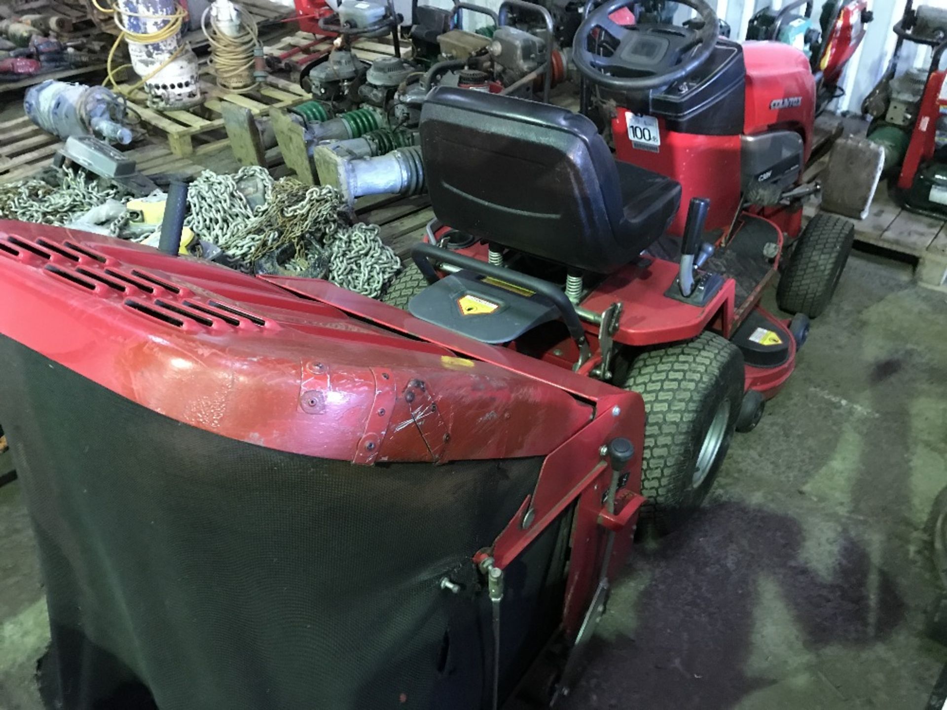 COUNTAX C30H HYDRASTATIC DRIVE MOWER C/W COLLECTOR. - Image 4 of 5