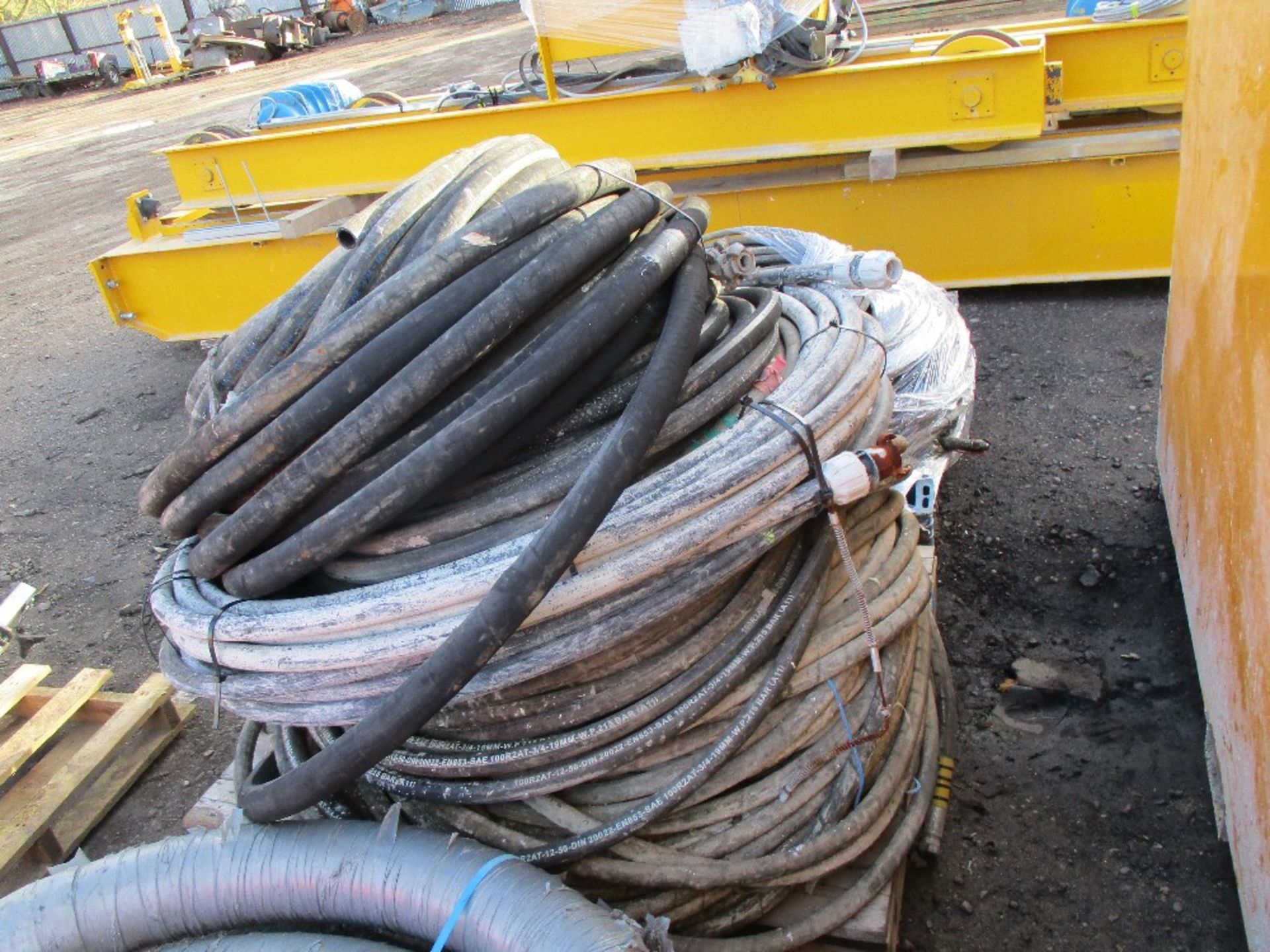 3NO PALLETS OF ASSORTED HOSES - Image 3 of 3