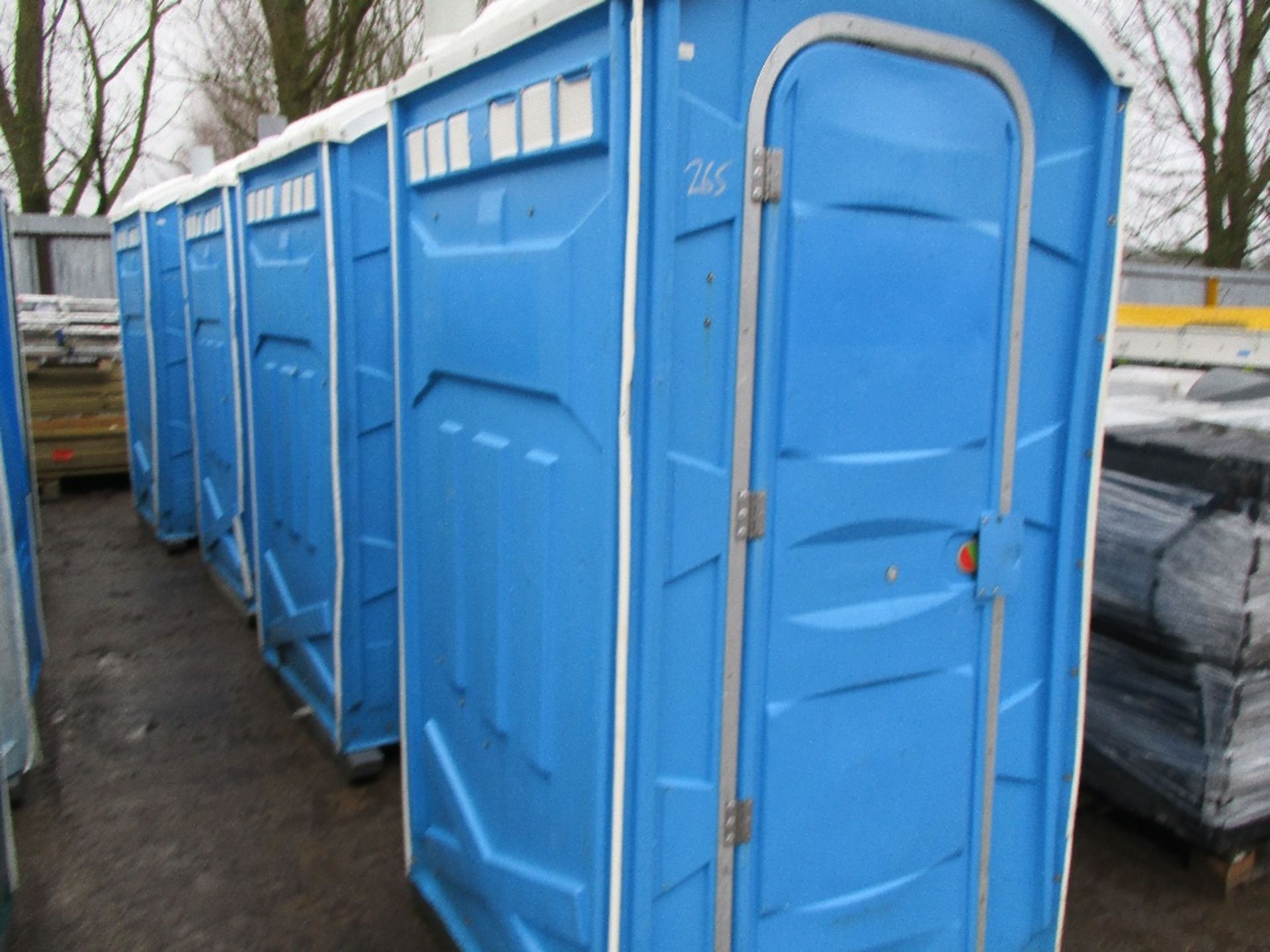 4X PORTABLE TOILETS....NB 4NO TOILETS IN THIS ONE LOT - Image 2 of 6