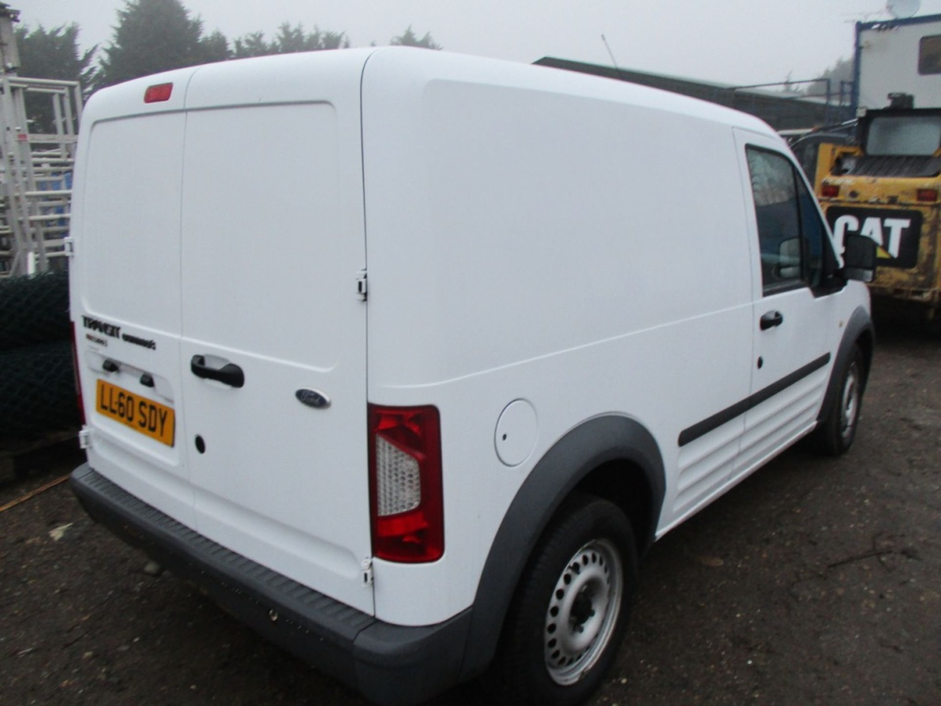 FORD TRANSIT CONNECT 75 T200 PANEL VAN - Image 3 of 9