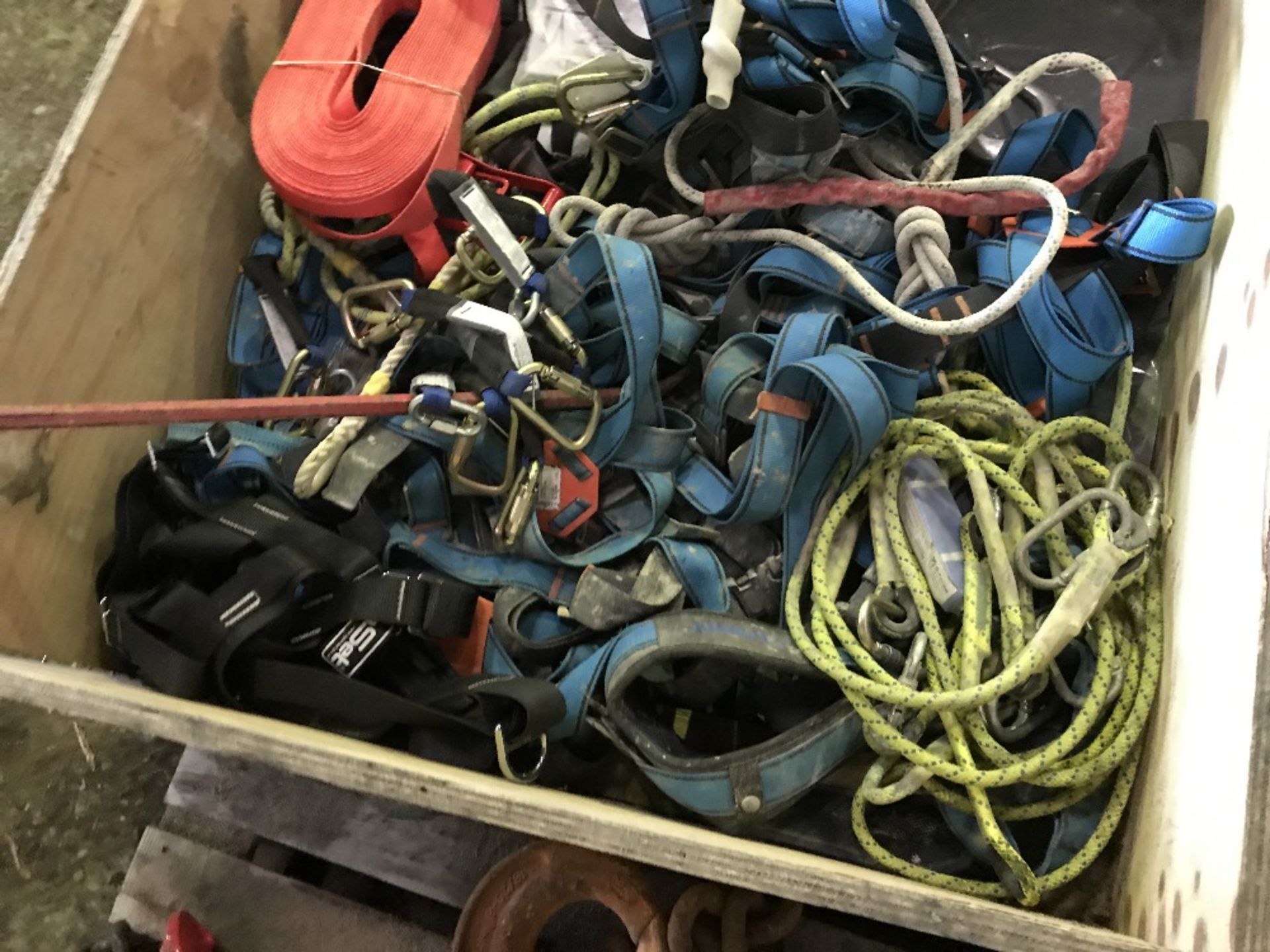 STILLAGE OF SAFETY EQUIPMENT, UNTESTED - Image 2 of 4