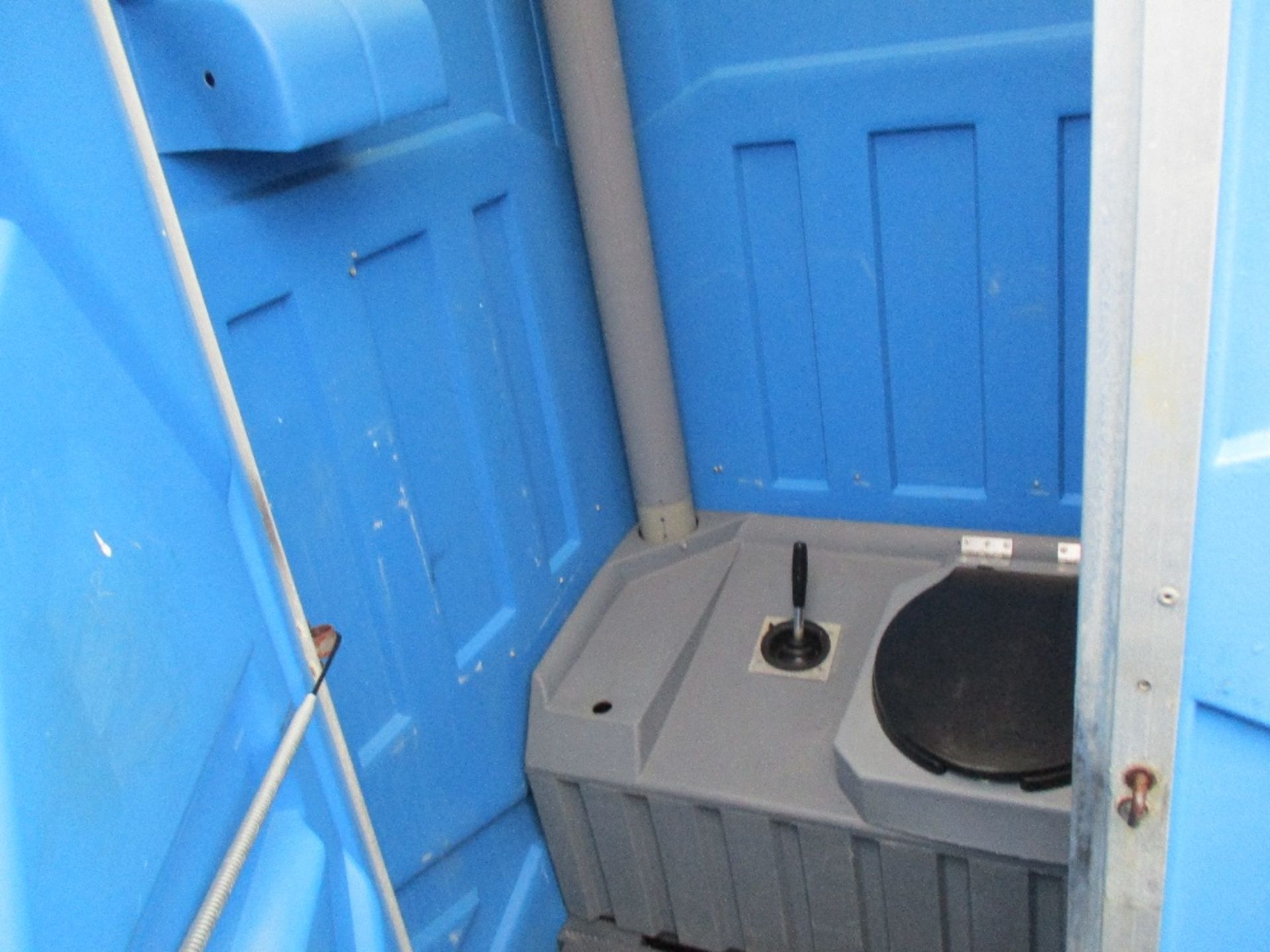 4X PORTABLE TOILETS....NB 4NO TOILETS IN THIS ONE LOT - Image 4 of 6