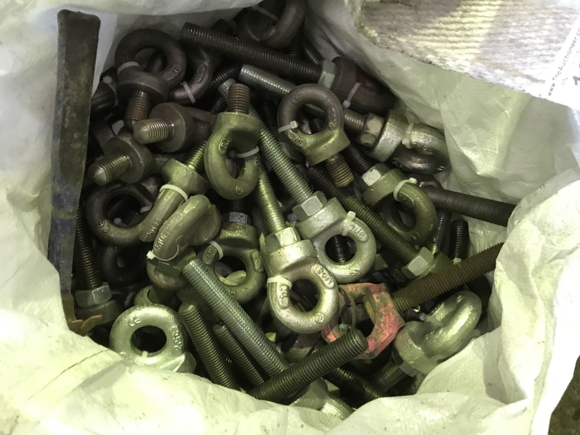 LARGE QTY OF EYE LIFTING BOLTS, MOST APPEAR UNUSED, UNTESTED