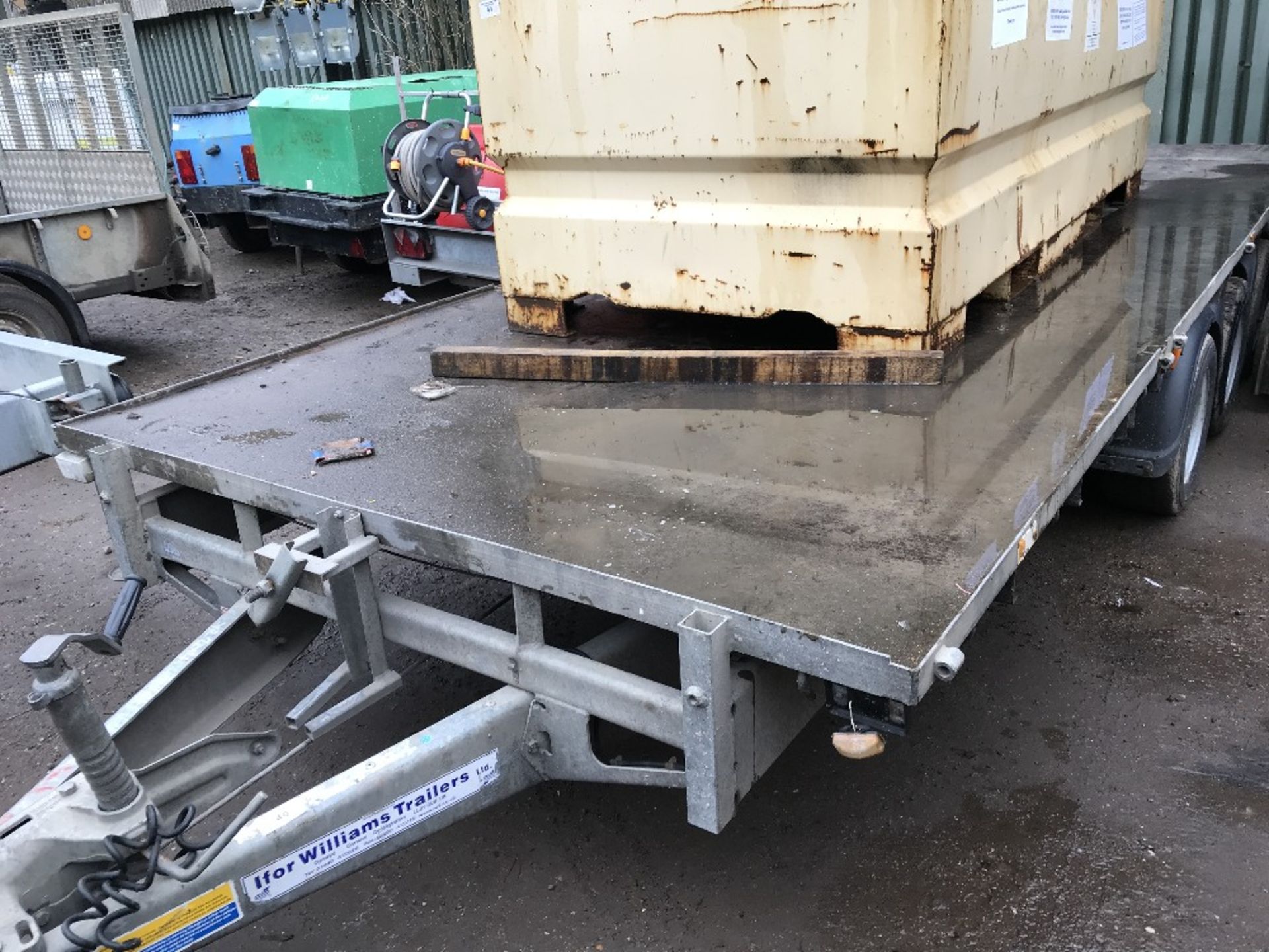 IFOR WILLIAMS 186G3 TRIAXLED PLANT TRAILER C/W RAMPS YEAR 2014 SN:SCKT00000E5107302100