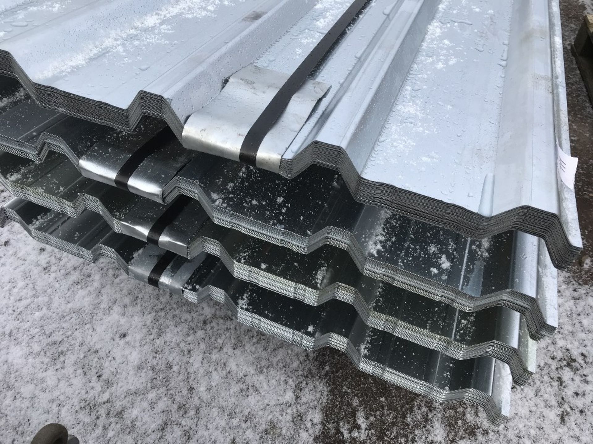 100no sheets of box profile 10ft length galvanised roofing sheets - Image 2 of 2