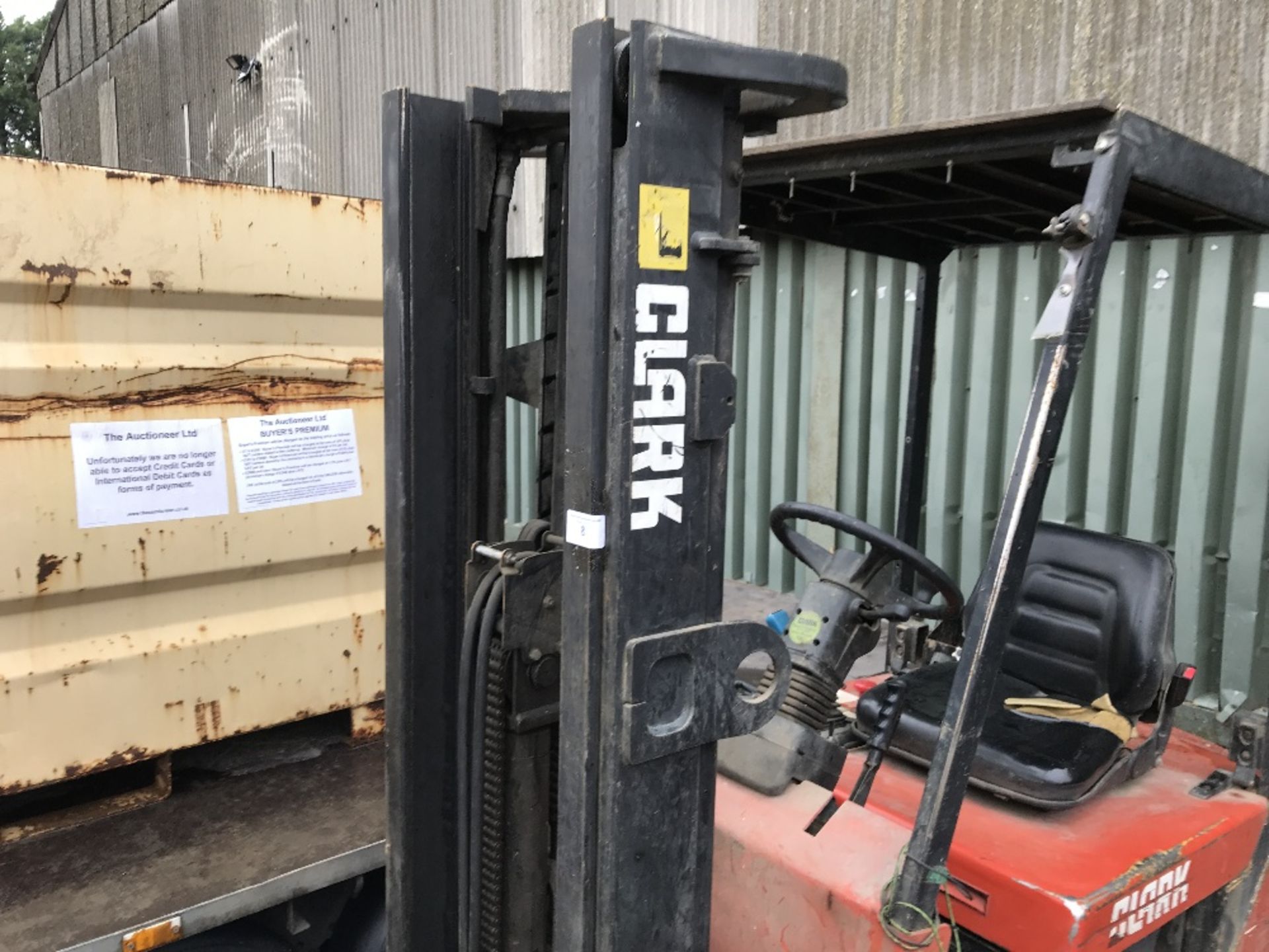 CLARK CTM12S BATTERY POWERED FORKLIFT C/W CHARGER SN:1450655GEF7102 WHEN TESTEDW AS SEEN TO DRIVE, - Image 6 of 6