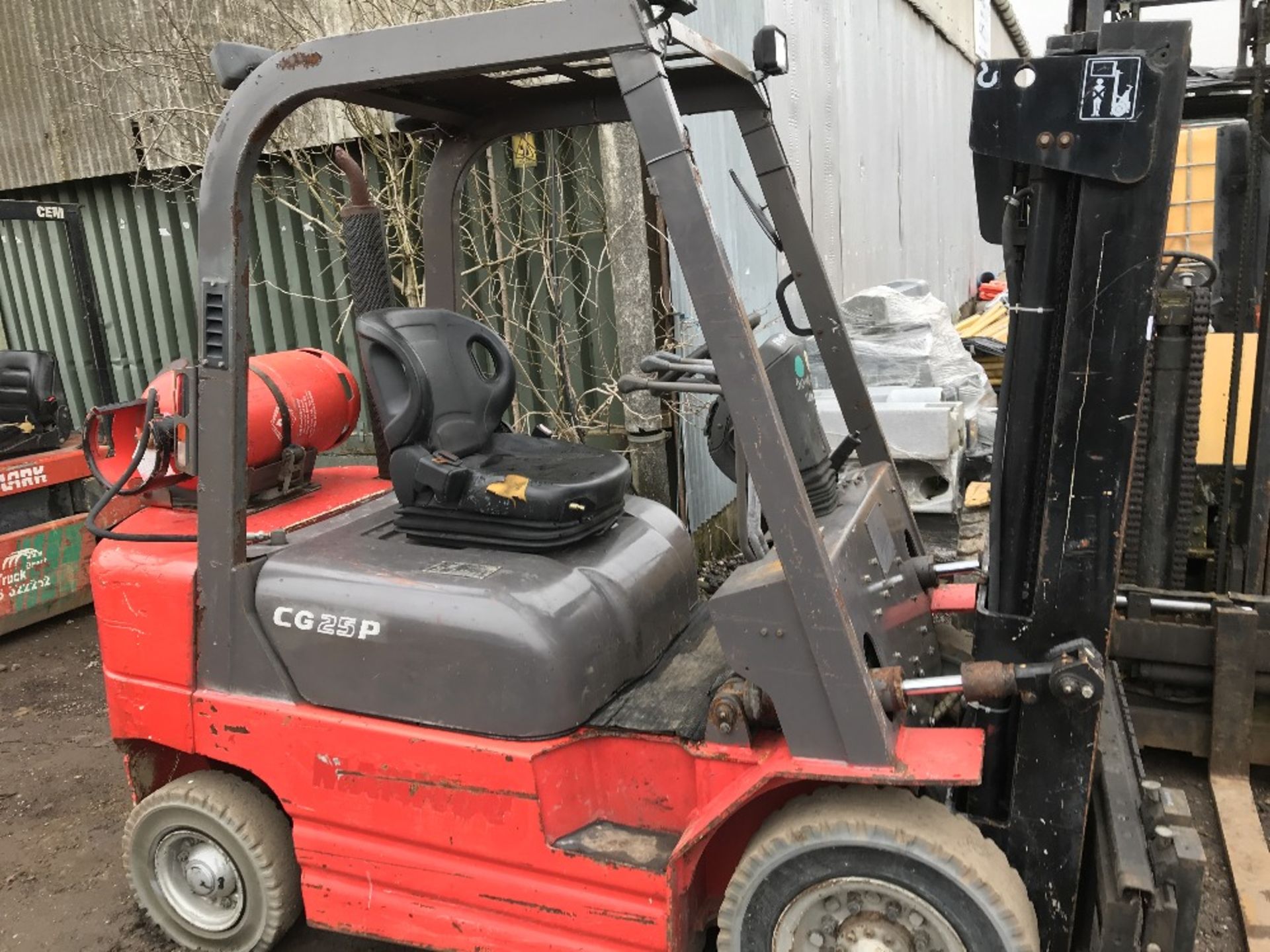 Manitou CG25P 2.5tonne gas forklift c/w container spec mast YEAR 2008 SN;851956 1994 REC HRS WHEN