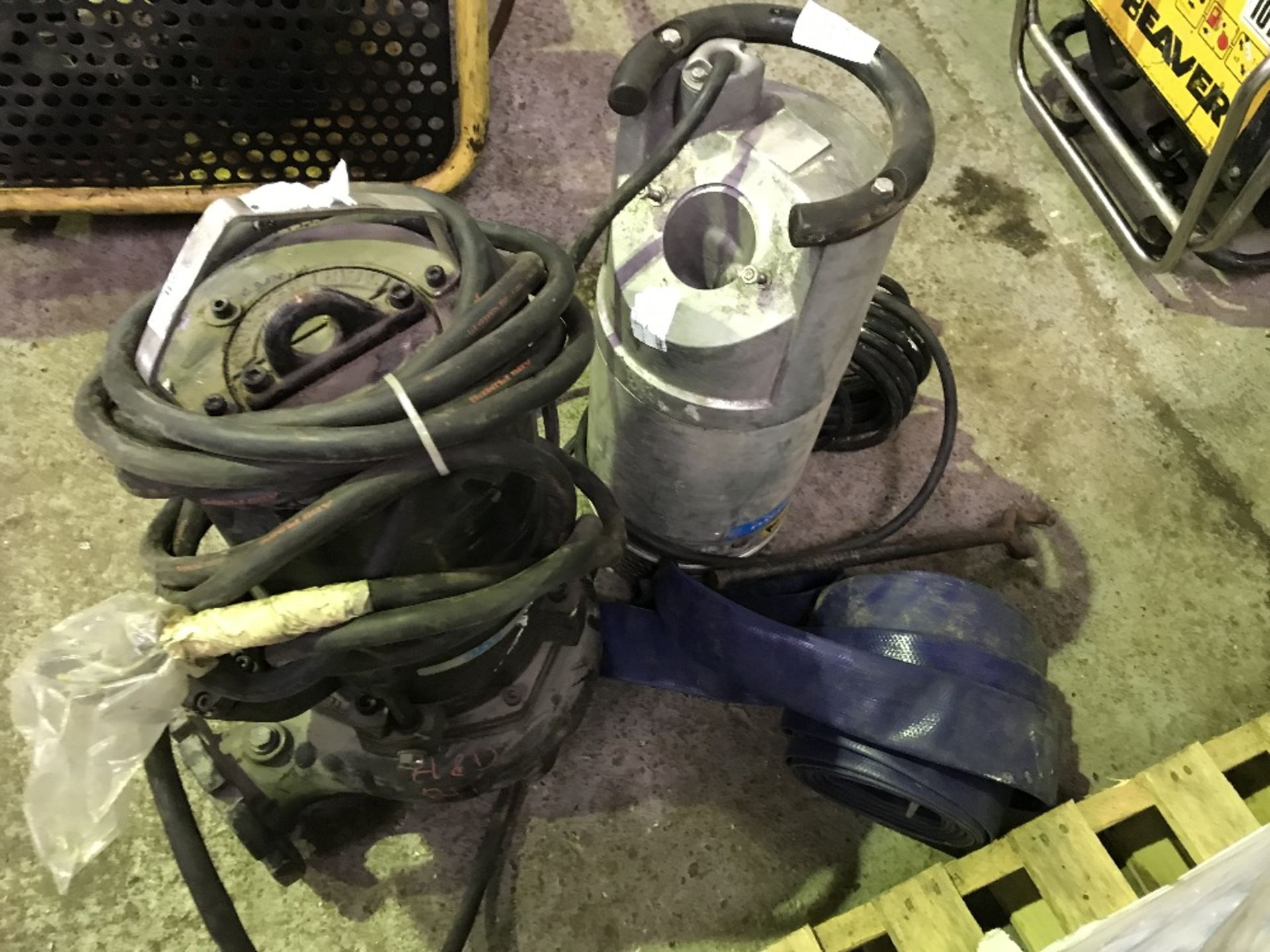 2X Large submersible pumps NO VAT ON HAMMER PRICE - Image 2 of 2