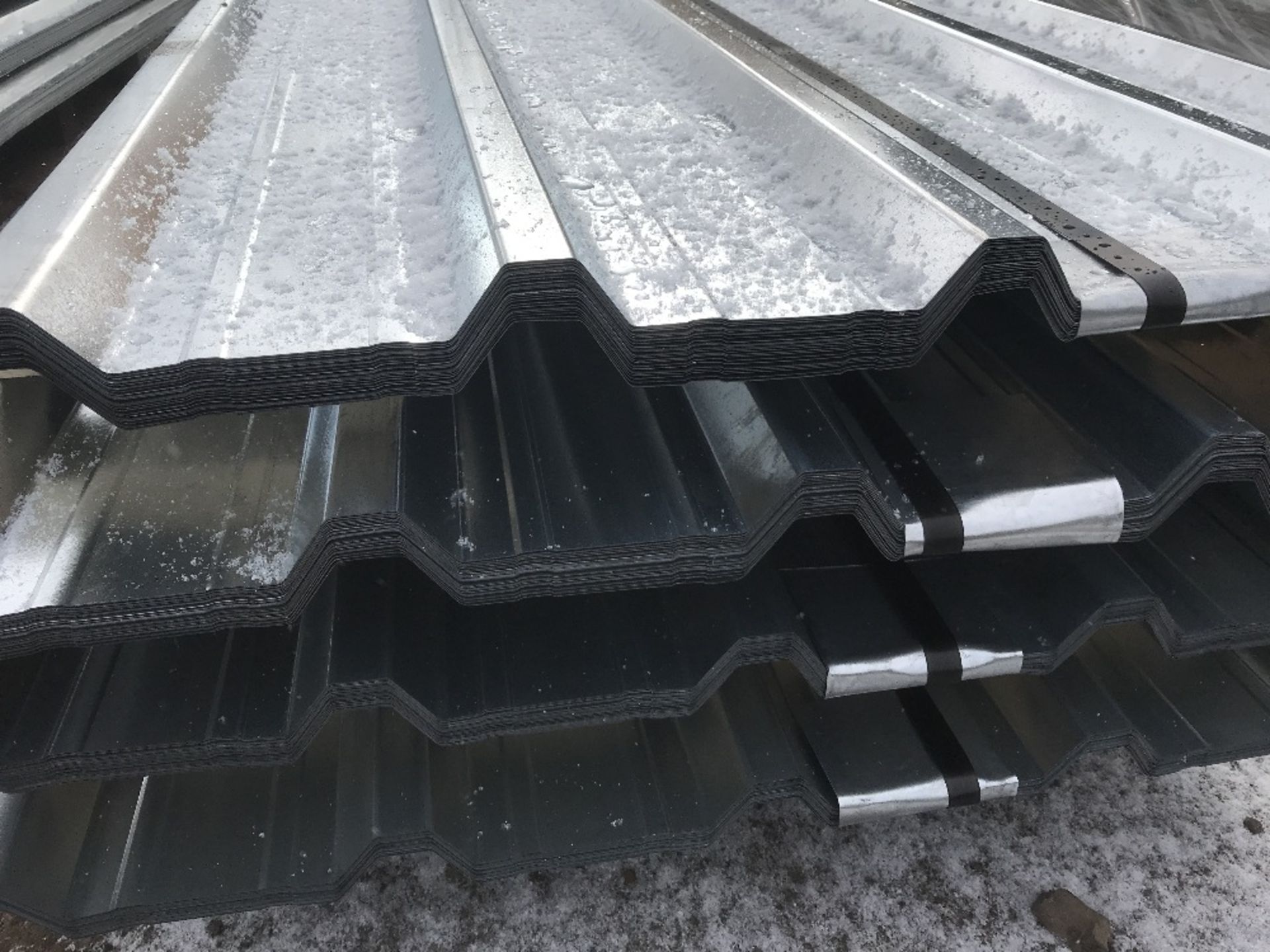 100no sheets of box profile 8ft length galvanised roofing sheets - Image 2 of 2