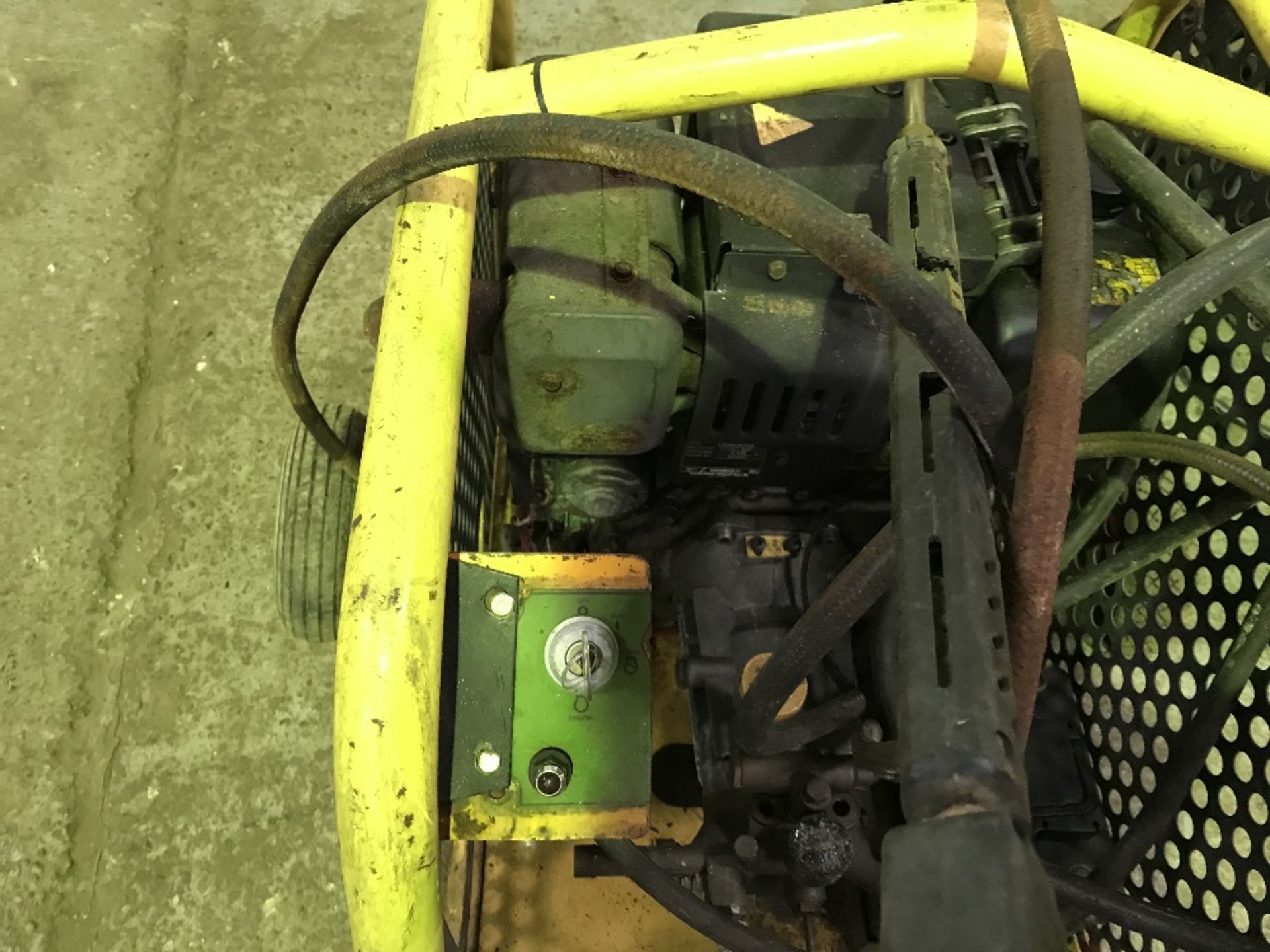 DIESEL PRESSURE WASHER NO VAT ON HAMMER PRICE - Image 2 of 3