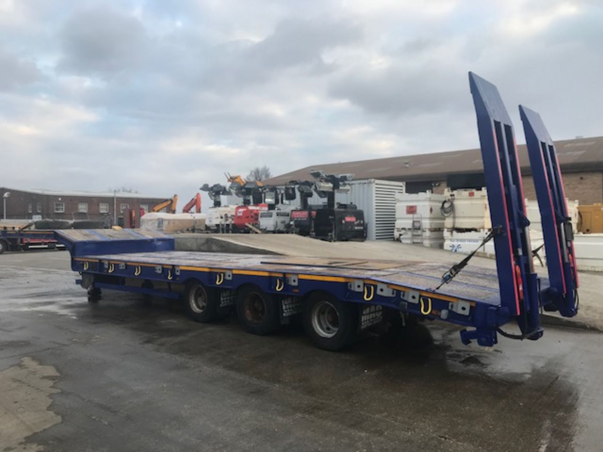 Year 2012 MAC McCauleys Tri-Axle Stepframe Trailer - Image 8 of 8