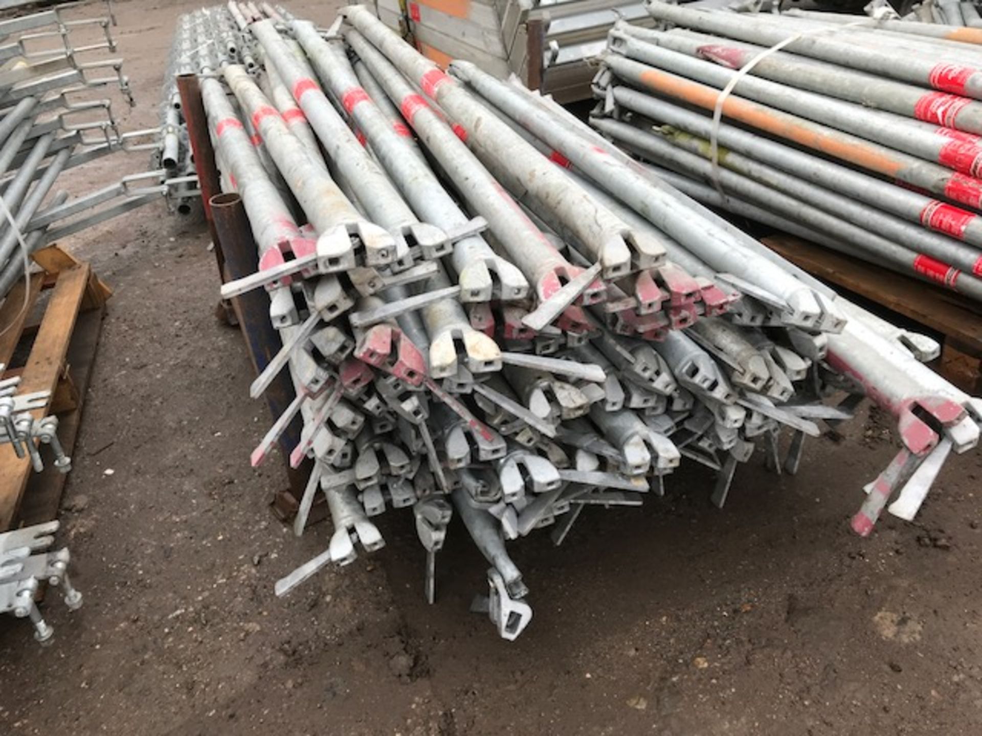 LARGE QUANTITY OF ALTRAD PLETTAC ASSCO STAIRWAY SCAFFOLDING SYSTEM PARTS - Image 7 of 12