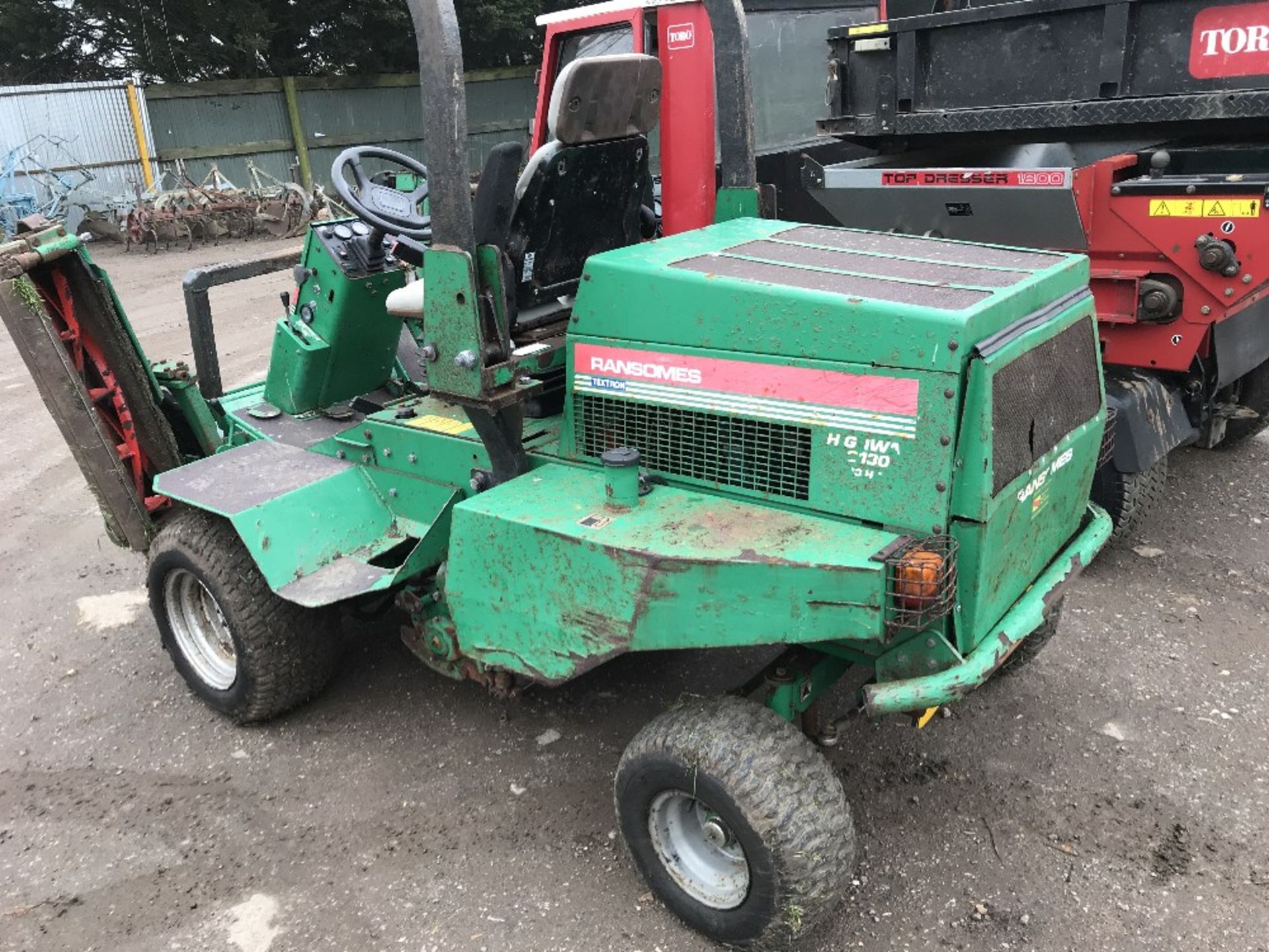 RANSOMES HIGHWAY 2130 2WD TRIPLE MOWER - Image 2 of 7