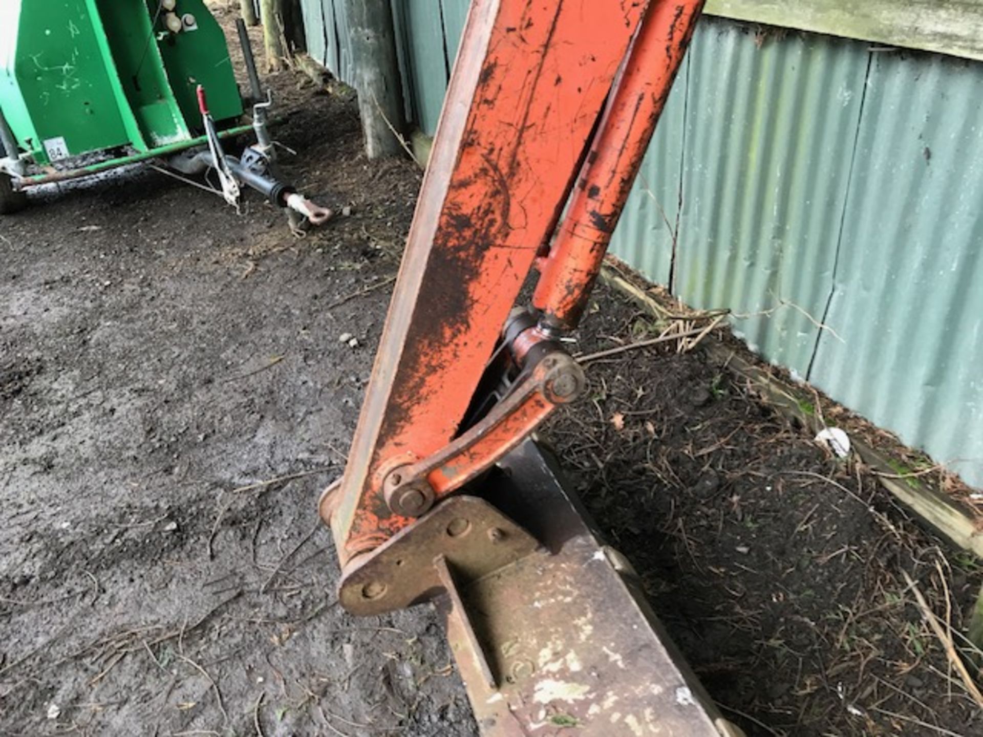 Kubota KH101 steel tracked excavator c/w grading bucket KH101-10619 when tested was seen to drive - Image 4 of 5