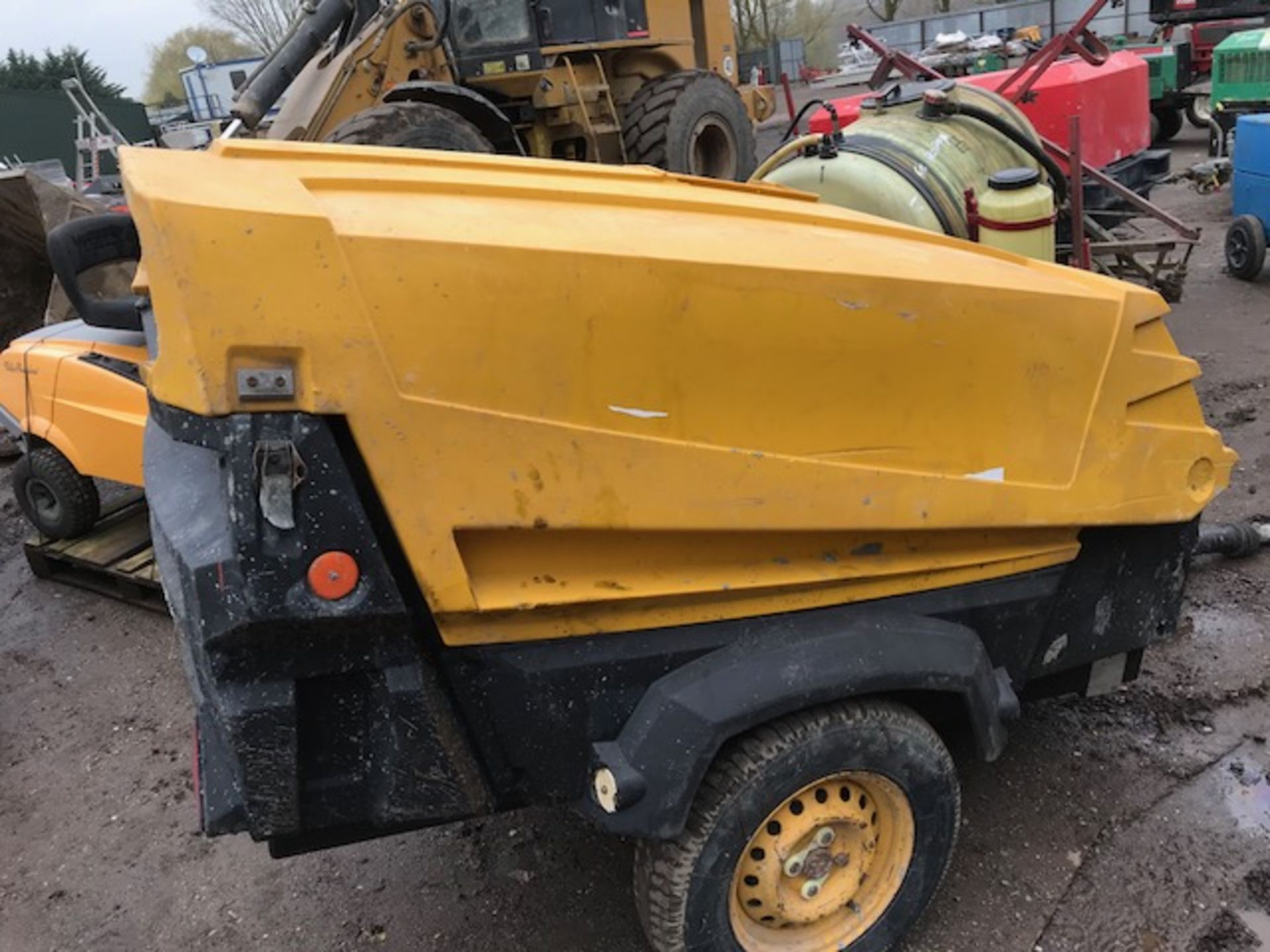 ATLAS COPCO XAS 67 COMPRESSOR YEAR 2006