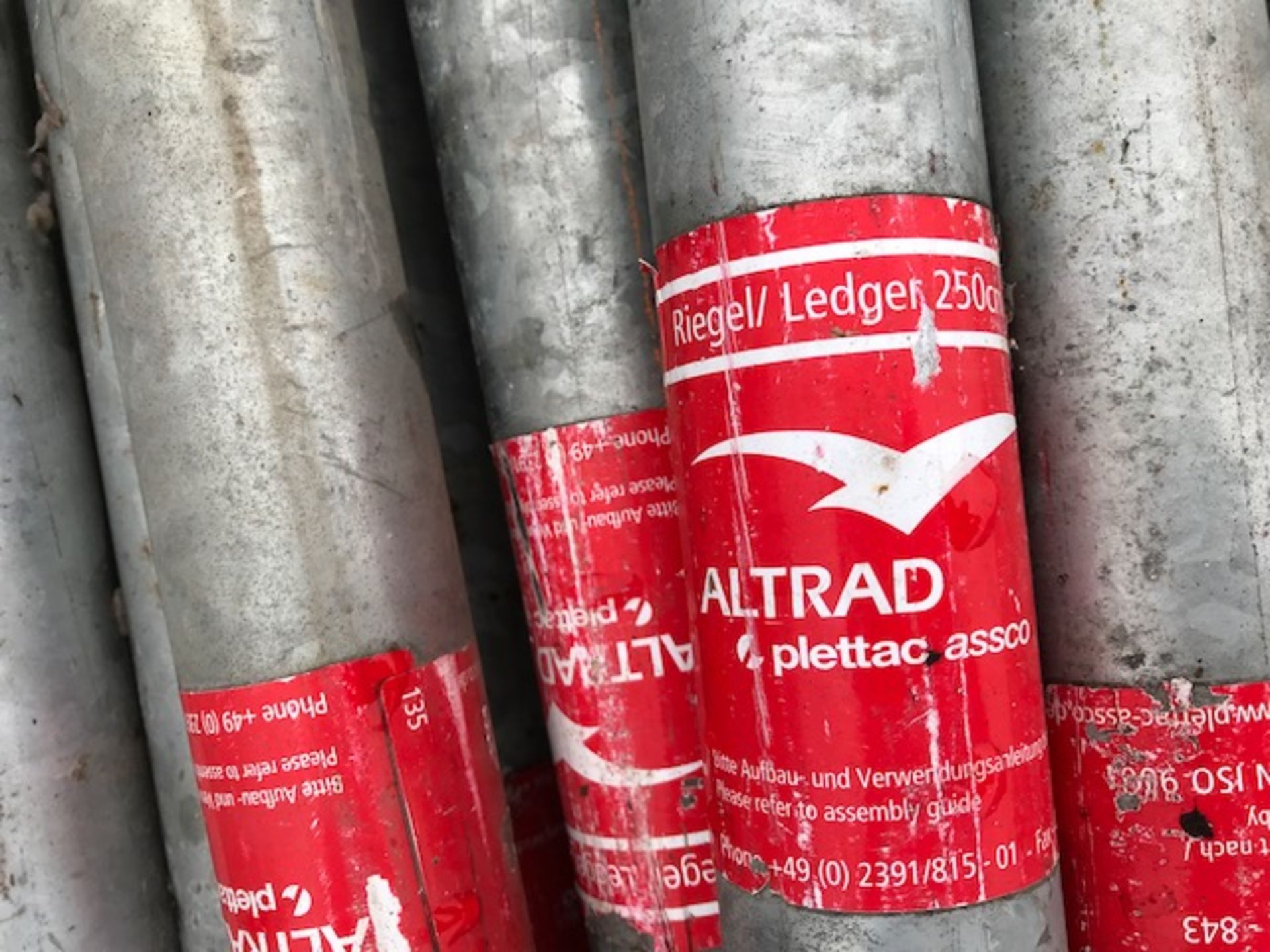 LARGE QUANTITY OF ALTRAD PLETTAC ASSCO STAIRWAY SCAFFOLDING SYSTEM PARTS - Image 12 of 12
