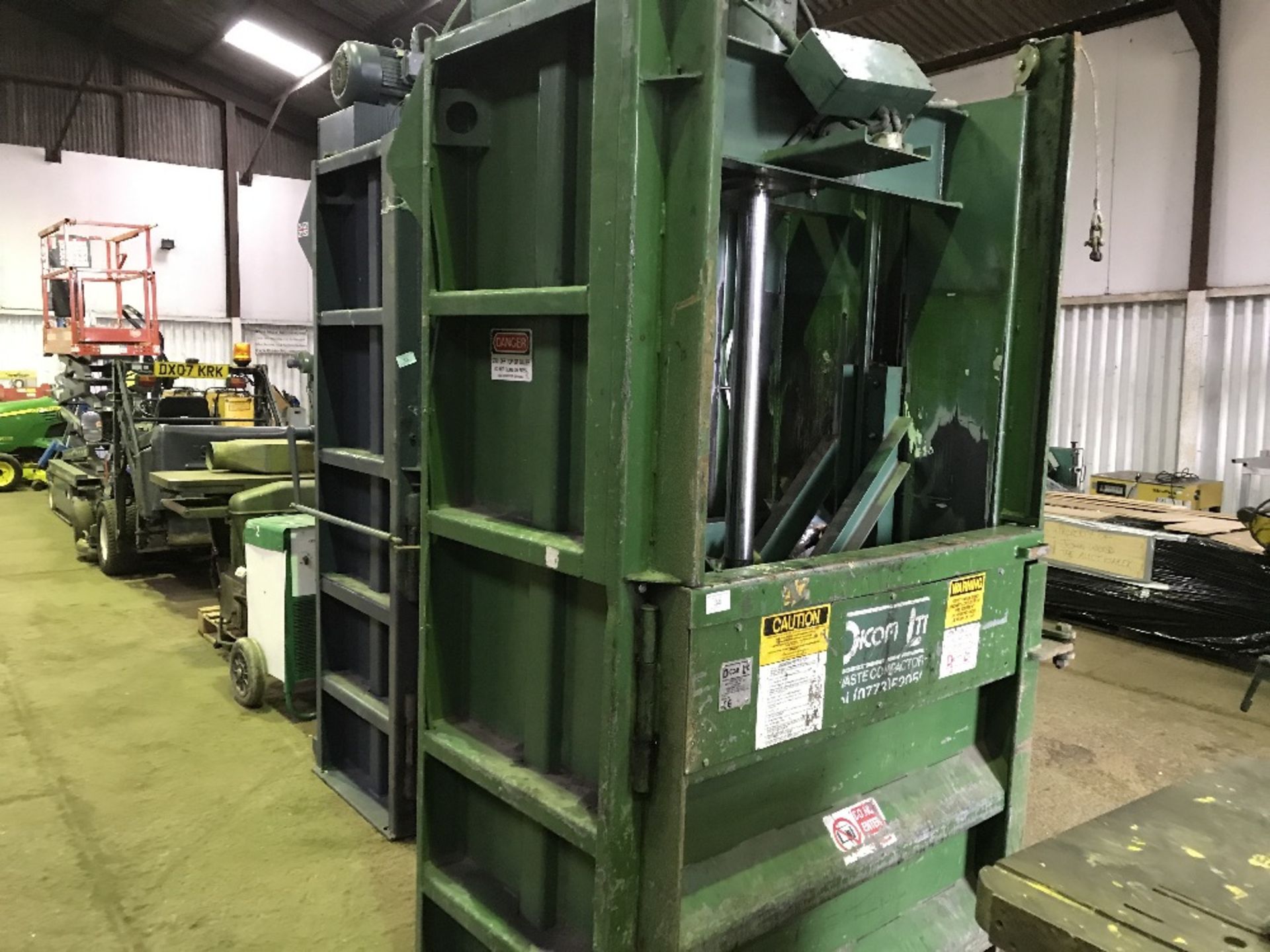 DICOM 4830 HEAVY DUTY WASTE BALER UNIT, DIRECT EX MAJOR COMPANY LIQUIDATION, REMOVED FROM A