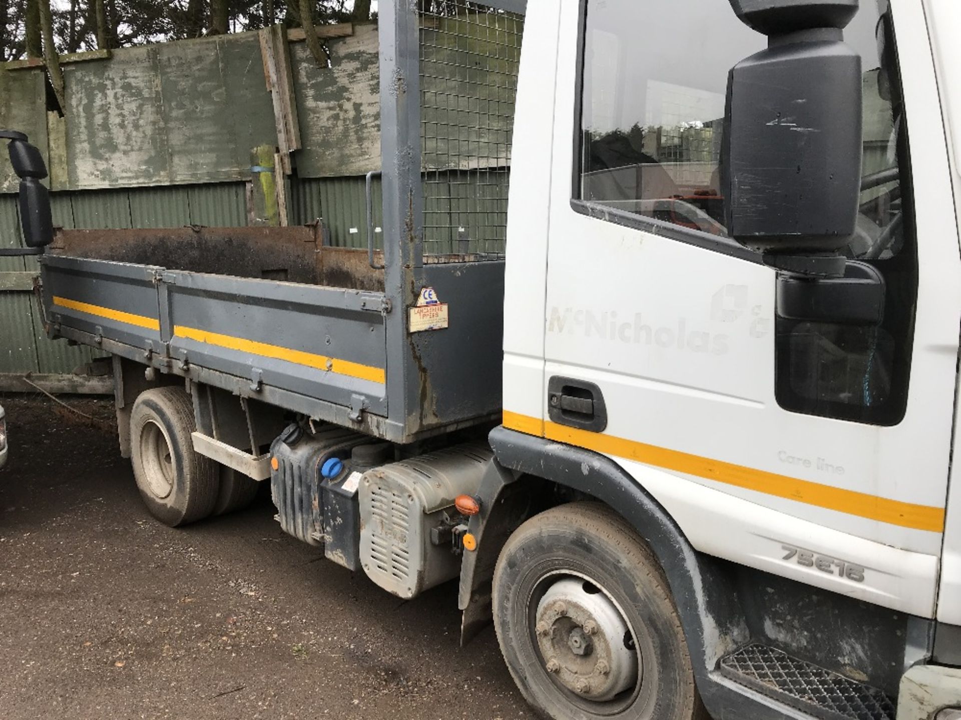 IVECO CARGO TIPPER IVECO EURO CARGO 7500KG RATED TIPPER, WHITE WITH GREY BODY. REG:LK08 LFF - Image 5 of 9