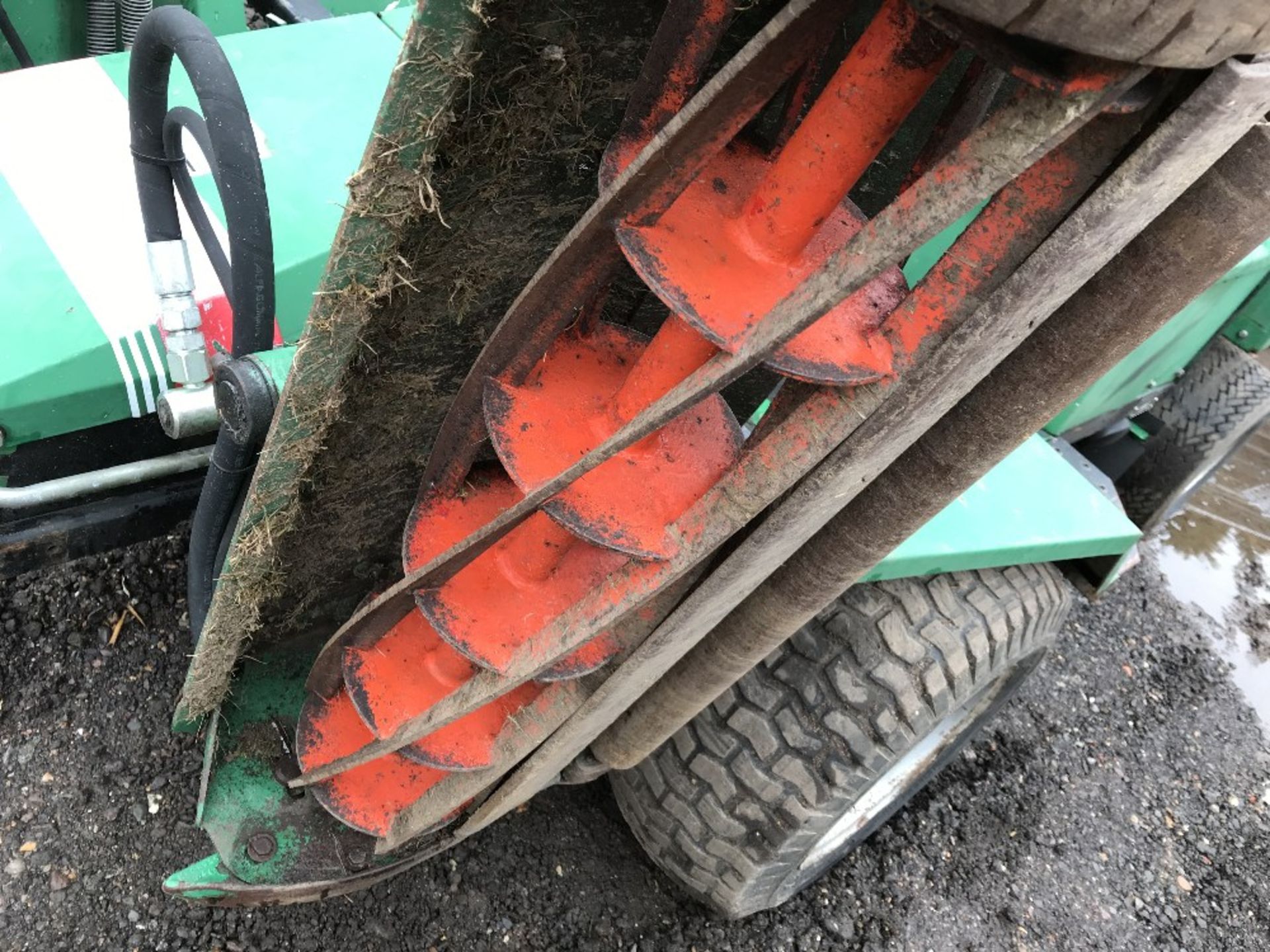 RANSOMES HIGHWAY 213 TRIPLE MOWER, KUBOTA ENGINED when tested was seen to drive and mowers turned - Image 5 of 7