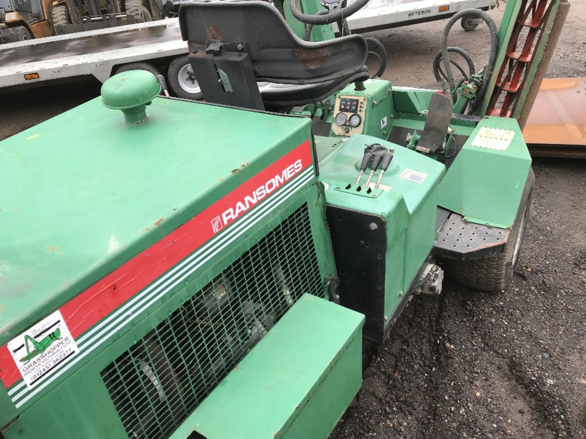 RANSOMES HIGHWAY 213 TRIPLE MOWER, KUBOTA ENGINED when tested was seen to drive and mowers turned - Image 3 of 7