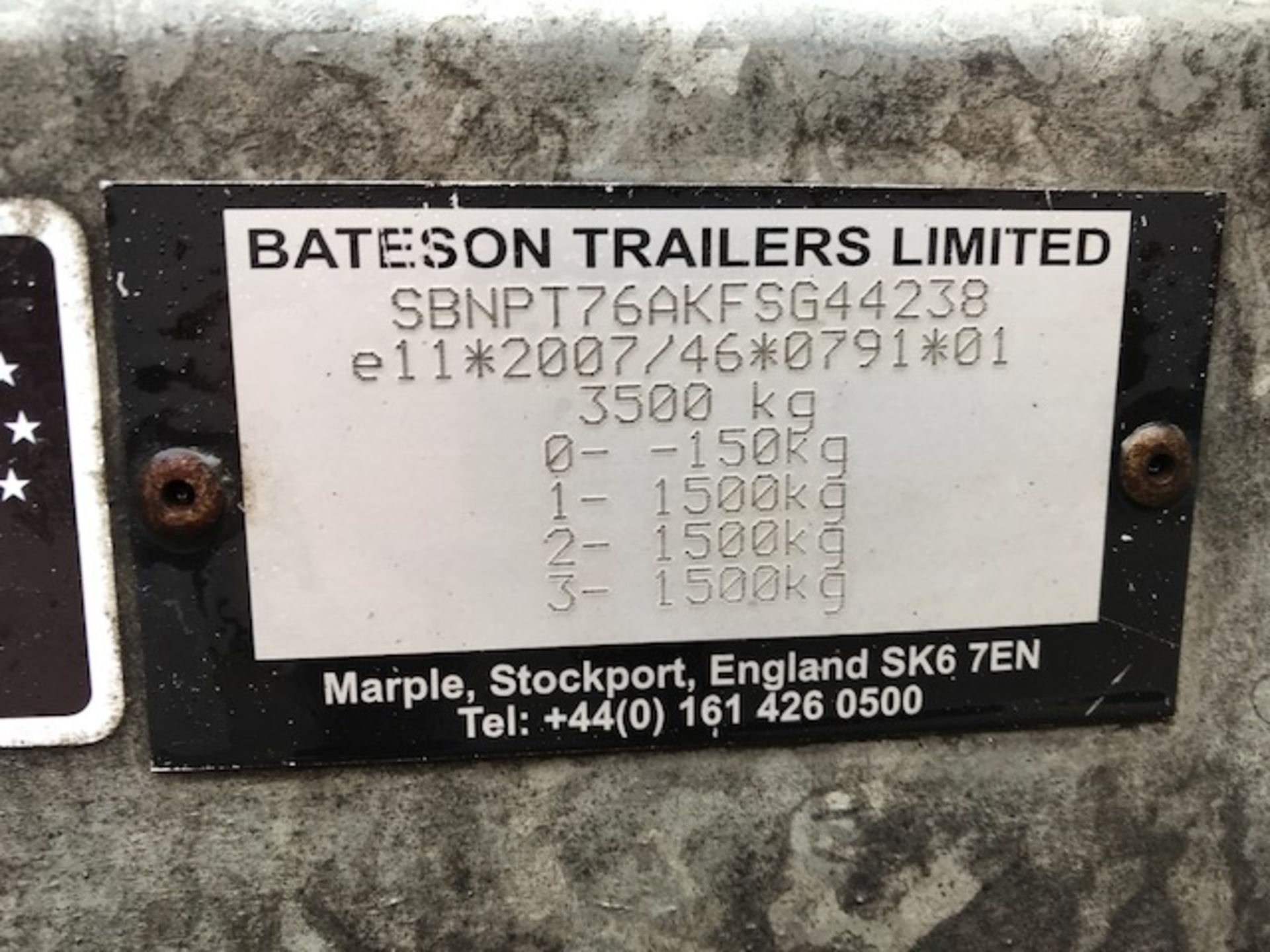 BATESON TILT BED TRIAXLED TRAILER YEAR 2015. OWNED FROM NEW. DATA TAGGED. 20FT X 7FT BED SIZE. - Image 2 of 14