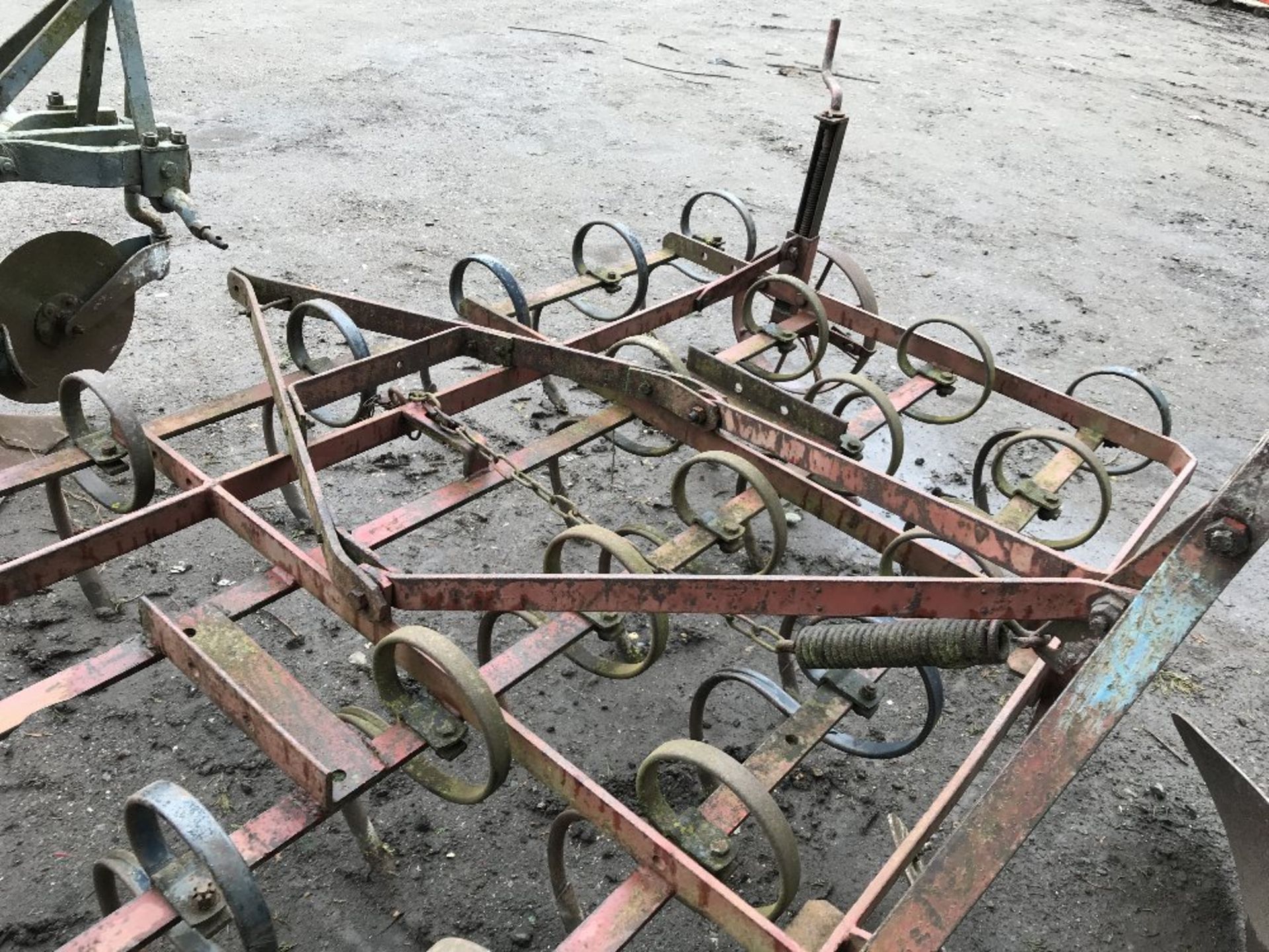 SMALL SIZED SPRINGTINE CULTIVATOR .... NO VAT ON HAMMER PRICE - Image 2 of 2