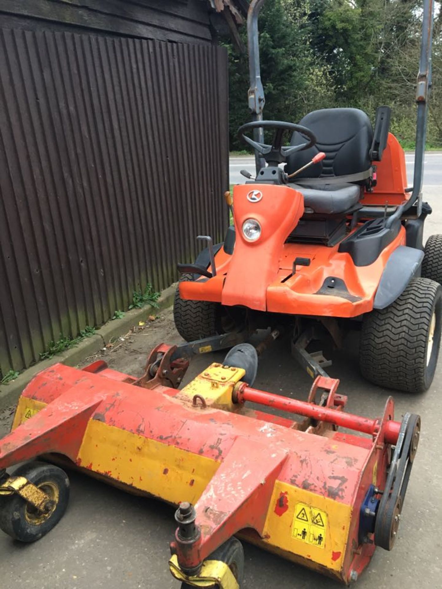 KUBOTA F2880 OUT FRONT FLAIL MOWER - Image 4 of 4