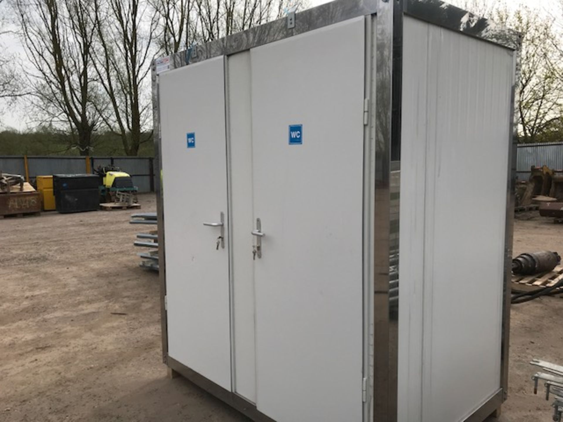 ADACON TWIN MAINS TOILET UNIT, UNUSED - Image 2 of 5